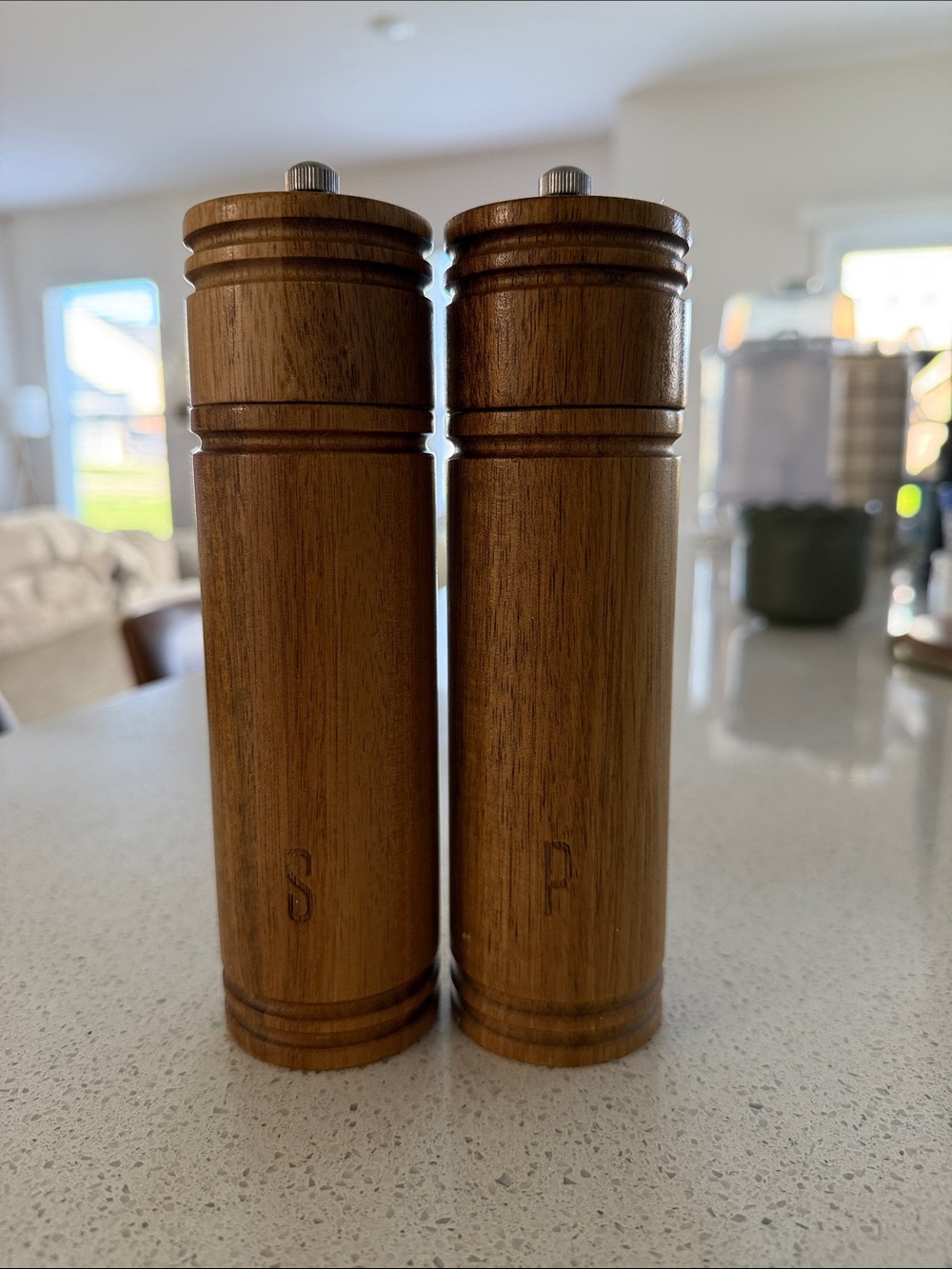 Wooden Salt and Pepper Grinder Set - Brown